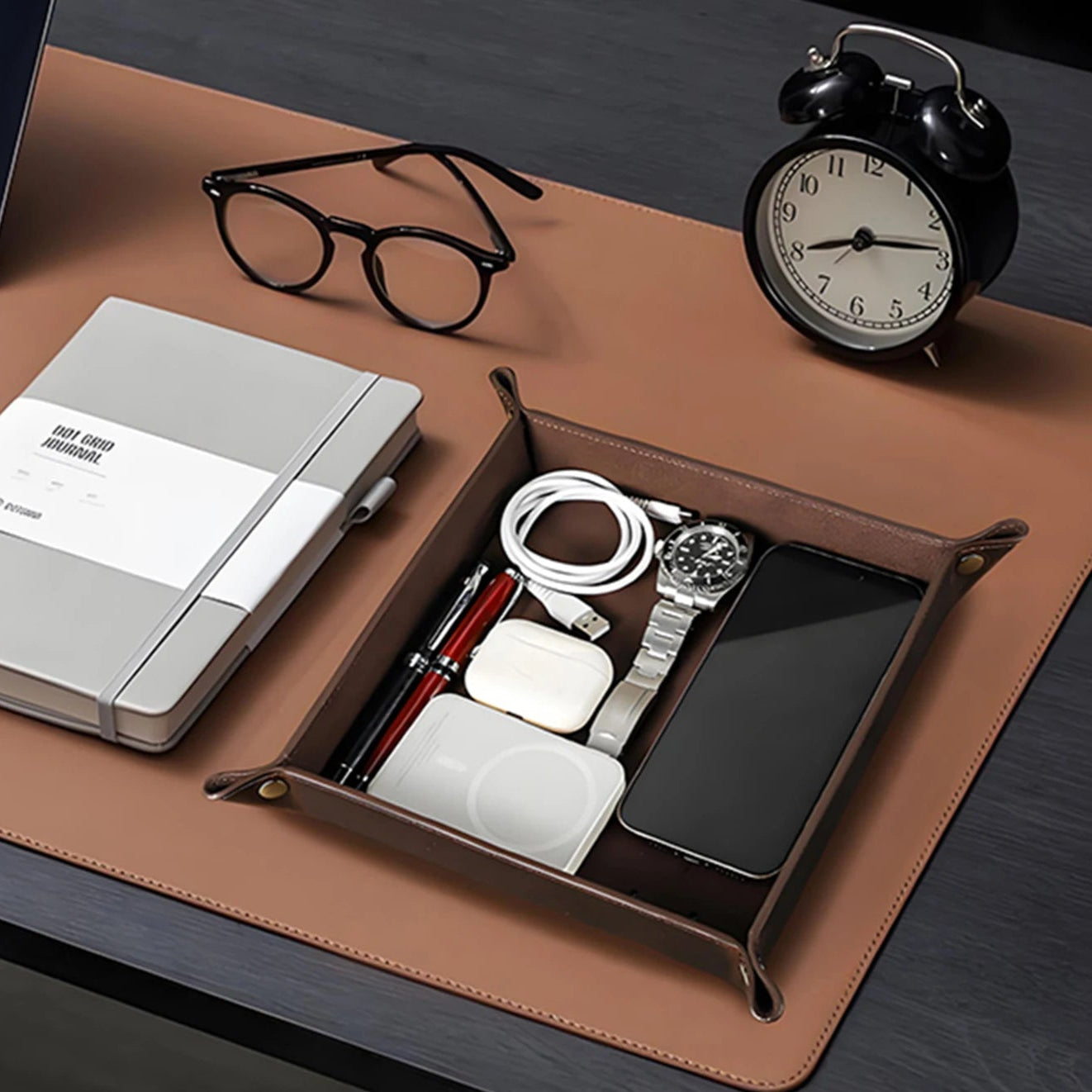 Plateau vide-poche en cuir avec chargeur sans fil 